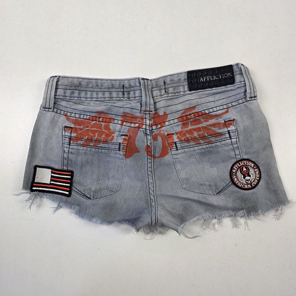 VTG Y2K Affliction Shorts Womens 27 Gray Denim Cutoff Distressed Skull Patch